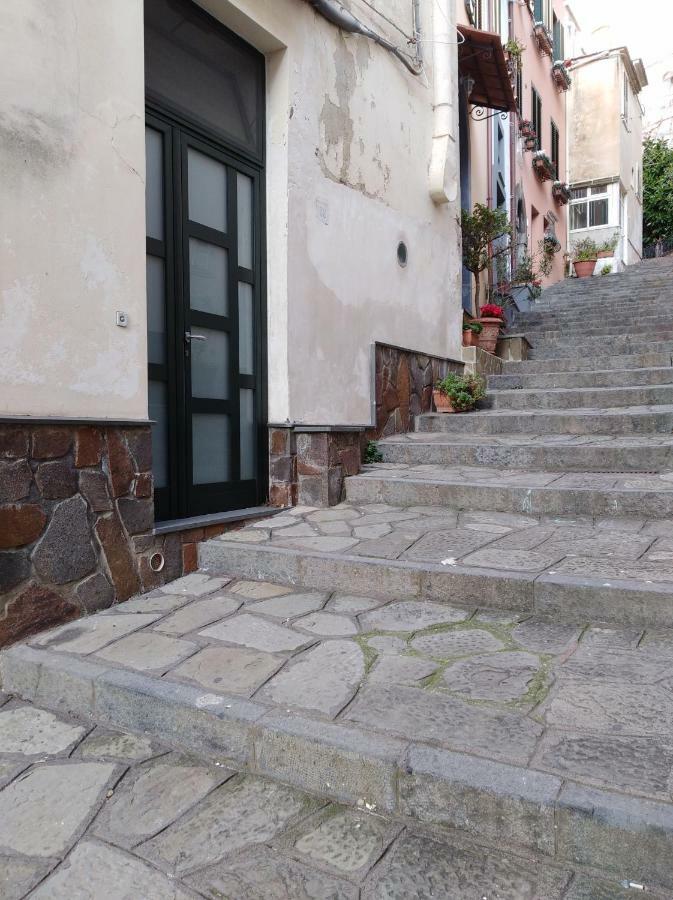 Willa La Casa Sulla Scogliera Massa Lubrense Zewnętrze zdjęcie